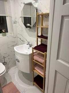 Modern secure townhouse - 1