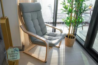 Fully furnished with stunning panoramic view - 3