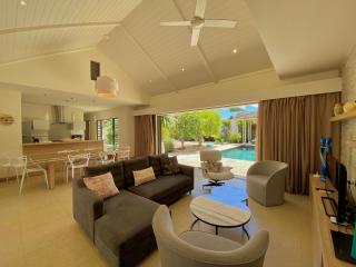 Large villa with private pool and tropical garden - 4