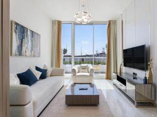 Majesty Retreat - 1BR plus 1GR w Study-Sleeps 4- in Gemz-05 - 0