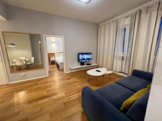 Stylish Apartment With Balcony in Center - Bucharest - 0
