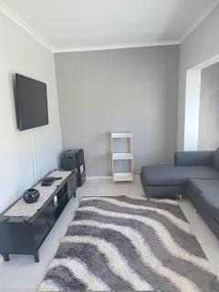 10 on Earl Haig Street - Colesberg - 6