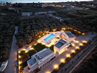 Mitos Villas Gerani 300sqm 8rooms&6baths 20 sleeps - Módhion - 0