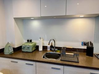 Avocado Tree Apartment - Cambridge - 1