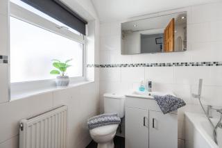 Terraced Home Open Plan Layout Free Parking - Liverpool - 6