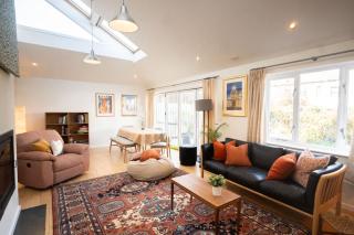 Stylish 3-Bedroom Detached Home in Cambridge - Chesterton - 0