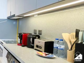 Mag City 920 Modern Studio Minutes from Downtown - 8