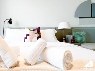 Mag City 920 Modern Studio Minutes from Downtown - 1