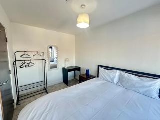 Modern Apartment - MCR Stadium - UA92 - Free Parking - Manchester - 7
