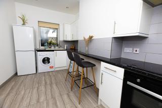 Brandon Apartment in Town Centre with parking - 3