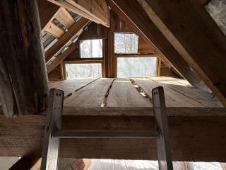 Into the Woods: Discover Our Charming Rustic Treehouse in Dorchester, NH - Rumney - 1