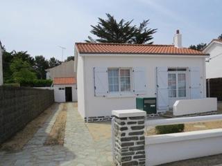 Villa de plain pied à 300m de la plage, terrain clos, garage, 2 chambres, tout confort. - FR-1-324-552 - Saint Gilles Croix de vie - 0