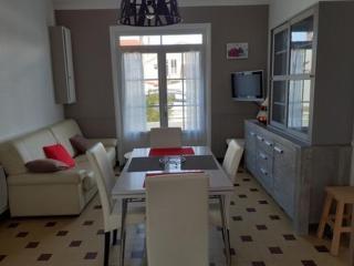 Villa de plain pied à 300m de la plage, terrain clos, garage, 2 chambres, tout confort. - FR-1-324-552 - Saint Gilles Croix de vie - 3