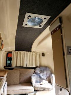 Unique Caravan for Vintage Glamping Experience in Pine Bush, New York - 9