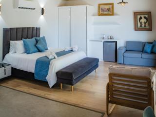 Cape Joy - BRAND NEW luxury villa just rolled out in Cape Town, Plattekloof - 1