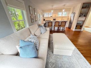 Charming 3-Bedroom Home in the Heart of Oak Bluffs - Oak Bluffs - 8