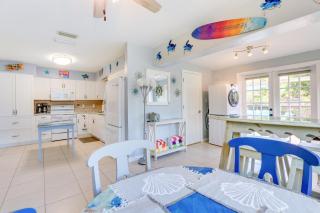 Charming Sarasota Home with Deck, 3 Mi to Beaches! - Sarasota - 1