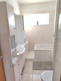 Bright 2 Bedroom Apartment in Reykjavik - 1