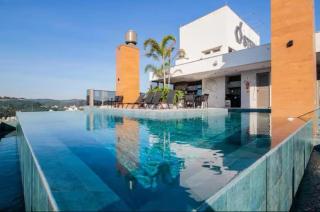 Ap com Piscina no Rooftop, academia, Wi-Fi, cozinha completa, ar condicionado e garagem privativa a 900m da Vila Germânica - Blumenau - 0