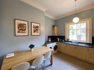 Spacious Room in Stunning Home - Liverpool - 5