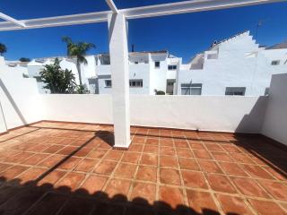 Gran casa luminosa con jardín privado - 5