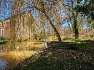 Moulin paisible en Berry avec étang privé, proche du Château de Valençay et Zoo de Beauval - FR-1-591-18 - 0