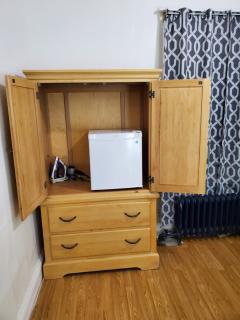 Toronto Little Italy Guest House - 4