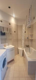 Bright, cosy 40m2 with view Old Prague 3min to M - Warsaw - 8