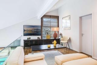 Exquisite 5-Bedroom Villa in Arzier for Families by GuestLee - Arzier - 4