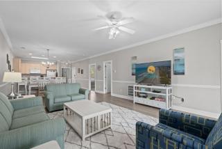 Magnolia Lake Waterfront Stay Unit 204 - Myrtle Beach - 5