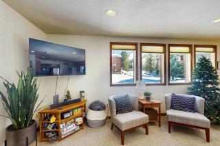 Skiing Sanctuary - 5