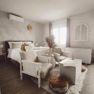 Peaceful House with Jacuzzi and Sea View - Kaštela - 0
