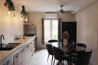 Peaceful House with Jacuzzi and Sea View - Kaštela - 1