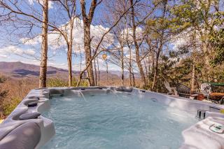 SMOKY MOUNTAIN MAGIC-Spectacular Views, 3 Br, Sleeps 8, Hot Tub - Bryson City - 7