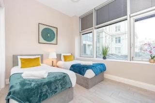 Hazelnut Seafront Two Bedroom BN1GRE10 - Brighton & Hove - 3