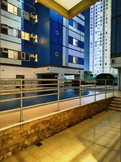 Unit 23L T-B The Pearl Place Ortigas - Manila - 9