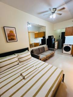 Unit 23L T-B The Pearl Place Ortigas - Manila - 8
