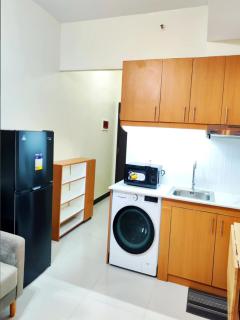 Unit 23L T-B The Pearl Place Ortigas - Manila - 4