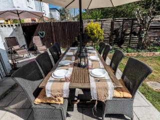 Luxury 5-Bed Home w Cinema Games Room Garden Pass the Keys - Londra - 7