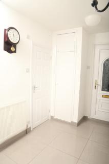 Spacious modern 3 bedroom house 4 you, me and them - Oxford - 3