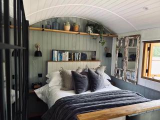 Humphrey Hut - Southborough - 9
