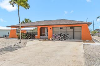 Gulf Access, Dock, Pet Friendly, Bikes and Shufflebaord - Pine Island Breeze - Roelens Vacations - Saint James City - 9
