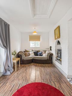 3 Bedroom Country Cottage with Private Garden - 7