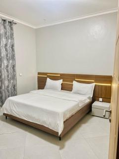 Leslie's apartment - Kampala - 0