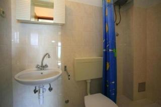 Siesta Beachfront Apartments - Duće - 4