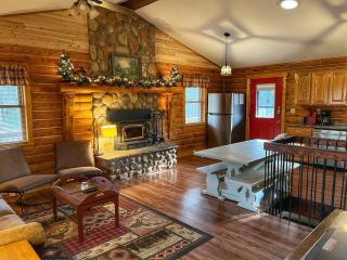 Heaven Can Wait River Retreat - with hot tub! - 5