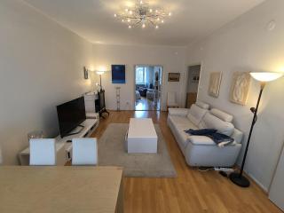 Spacious and bright apartment for 4 - Helsinki - 3