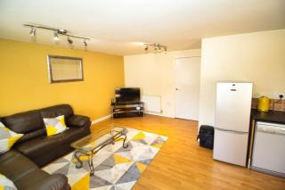 Doncaster - Woodfield Plantation - 2 Bedrooms - Ground Floor Easy Access - Very Quiet Location - 3