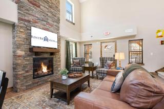Peaceful Water View-Cozy Cabin-Free Daily Tickets-Near Table Rock-Pvt Hot Tub - 4