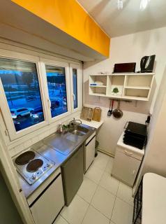 Geneva Residences - Colourful Apartment by the border - 4